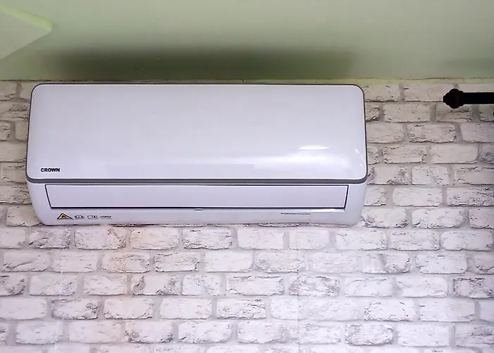 в центъра на *